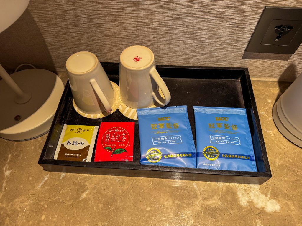 茶包和咖啡